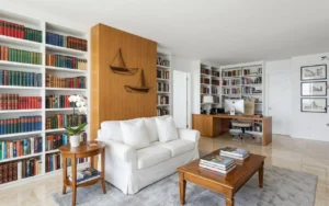 Parede Multifuncional na Sala: Como Transformar Seu Ambiente com Organização, Estilo e Versatilidade