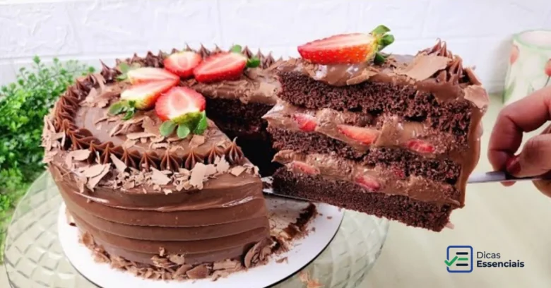 Bolo de Morango com Chiffon